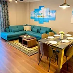 Apartamento Eka Luxury Two-bedroom Premium 2