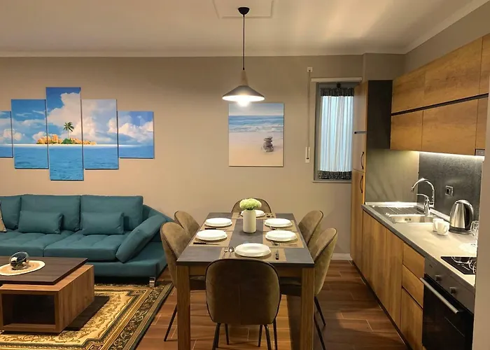 Eka Luxury Two-bedroom Premium 2 Lejlighed *